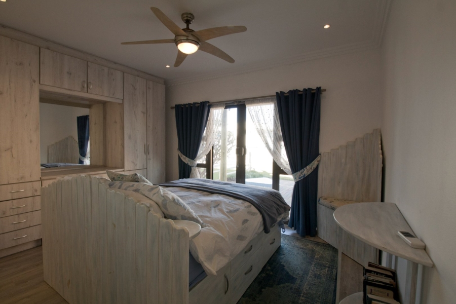 4 Bedroom Property for Sale in Outeniqua Strand Western Cape